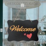 NANXJIUR 2 Pack Chalkboard Tags with String, Mini Chalkboard Signs, 8 x 10 Hanging Chalkboards Labels, Wooden Blackboard Signs Mini Erasable Chalkboards, Double Sided Message Board Tags, Wavy Shape